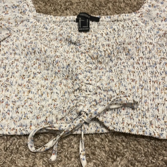 Forever 21 Womens 2 piece set NWT, size large, smocked with floral print - Picture 4 of 5